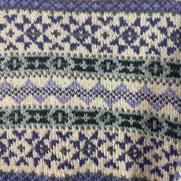 Vintage Cream and Green Patterned Sweater - Picture 11 of 15